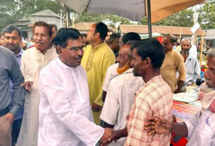 টাঙ্গাইল-৮ আসনের এমপি জোয়াহেরুল ইসলাম গণসংযোগে ব্যস্ত