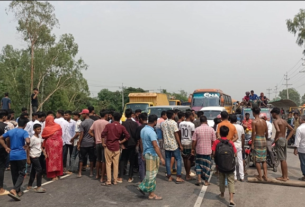 মির্জাপুরে এসএসসি পরীক্ষাদের ওপর হামলা আহত ১২ জন মহাসড়ক অবরোধ