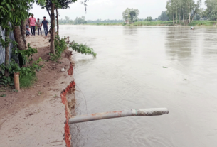 মির্জাপুরে ঝিনাই নদীর ভাঙন অব্যাহত: