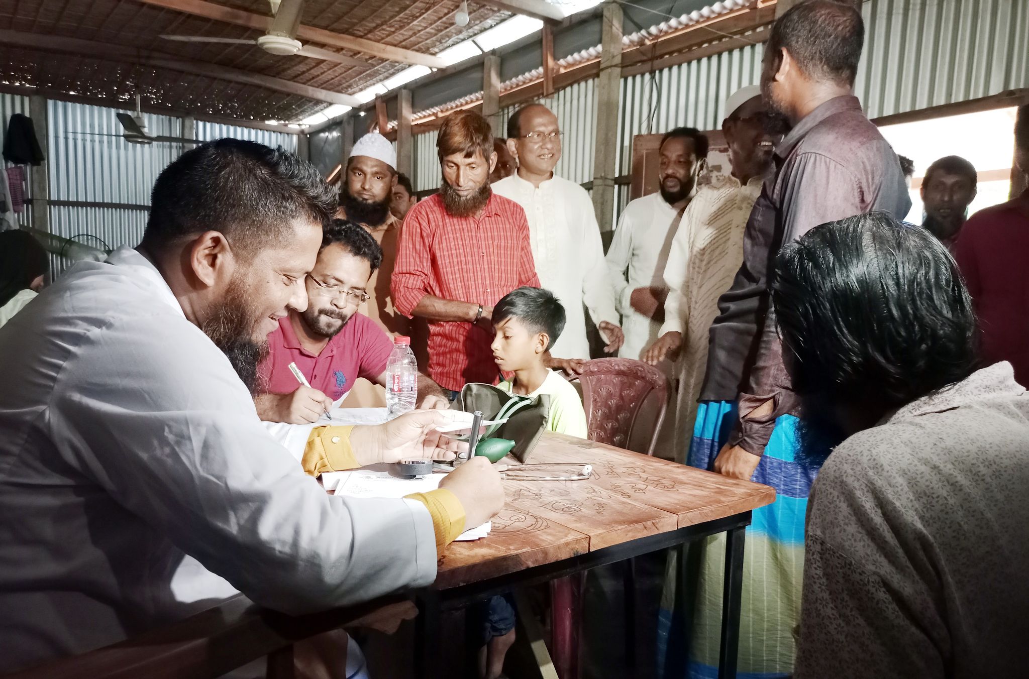 ঘাটাইলে আলোক হেলথ কেয়ার এন্ড ফাউন্ডেশন হাসাপাতালের উদ্যোগে ফ্রি মেডিক্যাল ক্যাম্প