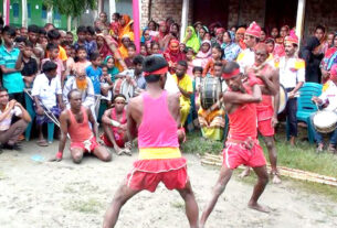 গোপালপুরে গ্রামীণ ঐতিহ্যবাহী লাঠি খেলা অনুষ্ঠিত