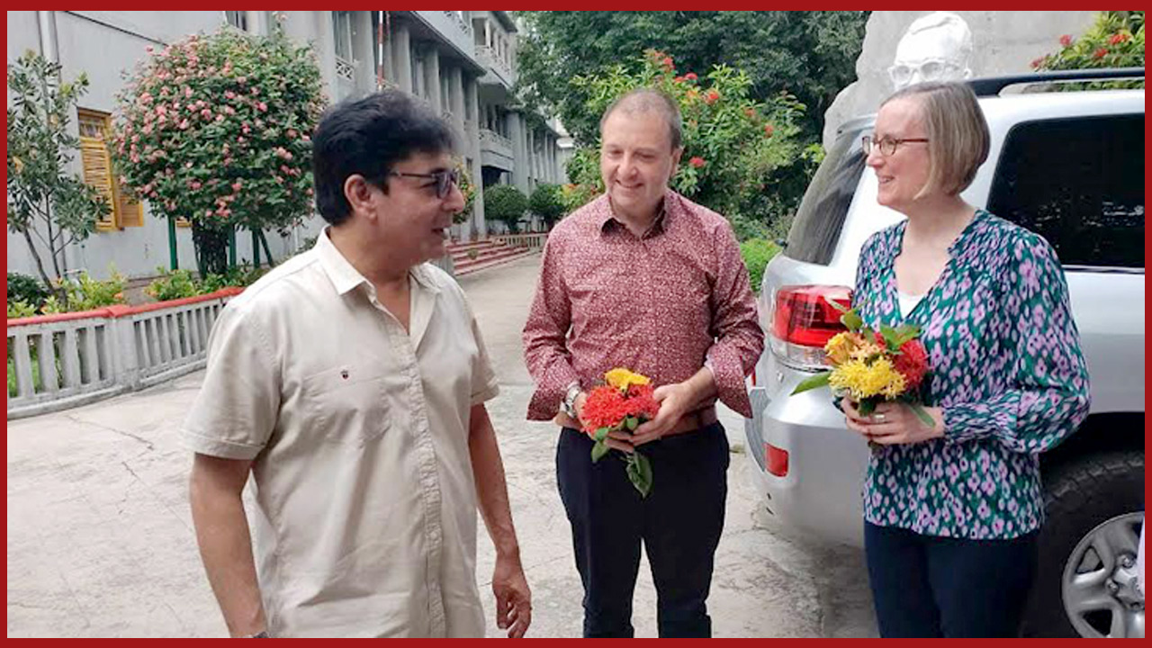 ব্রিটিশ হাইকমিশনারের কুমুদিনী হাসপাতাল পরিদর্শন