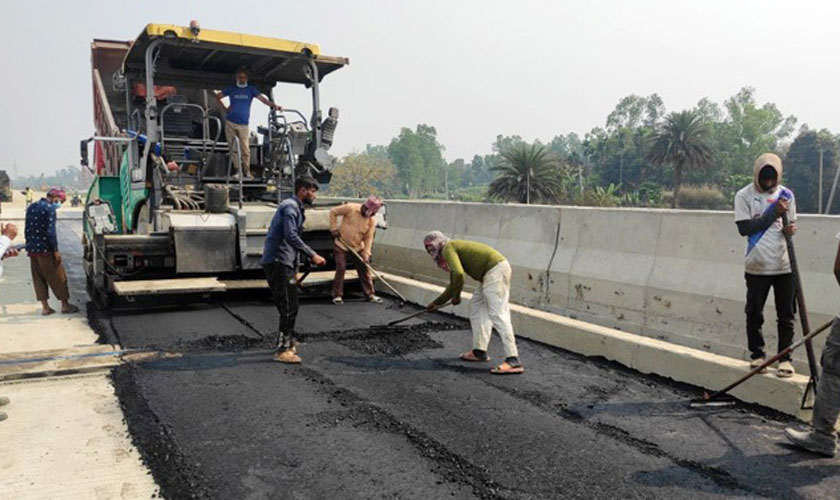 ঢাকা-টাঙ্গাইল-যমুনা মহাসড়ক ঈদযাত্রায় আশ্বস্তের মাঝেও আশঙ্কায় যানবাহন চালকরা