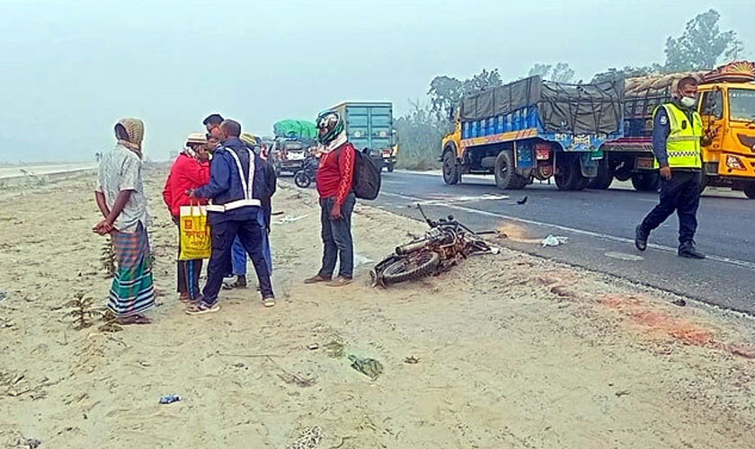 টাঙ্গাইলে কালিহাতীতে গাড়ির ধাক্কায় মোটরসাইকেলের দুই জন নি'হত