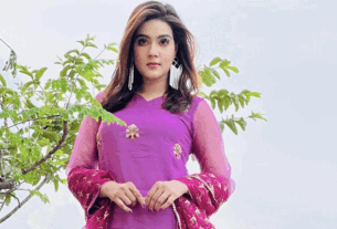 'একটু আদরে আমাকে রাখো'—চিত্রনায়িকা মাহির স্ট্যাটাসে জল্পনা!