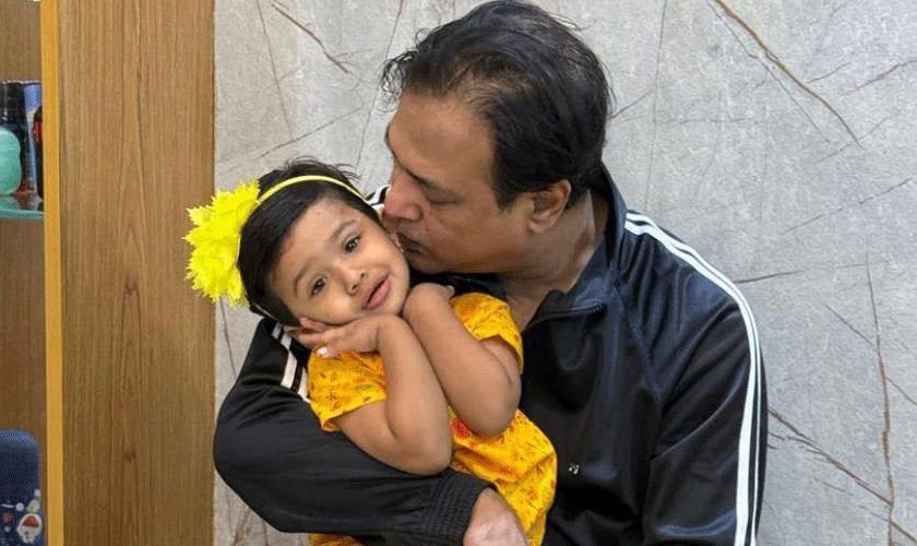 কন্যার জন্মদিনে আবেগঘন বার্তায় ভক্তদের মন ছুঁলেন আসিফ আকবর