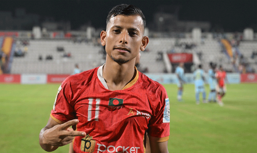 আবাহনীকে আবার হারাল বসুন্ধরা কিংস ফাহিমের জোড়া গোলে জয়